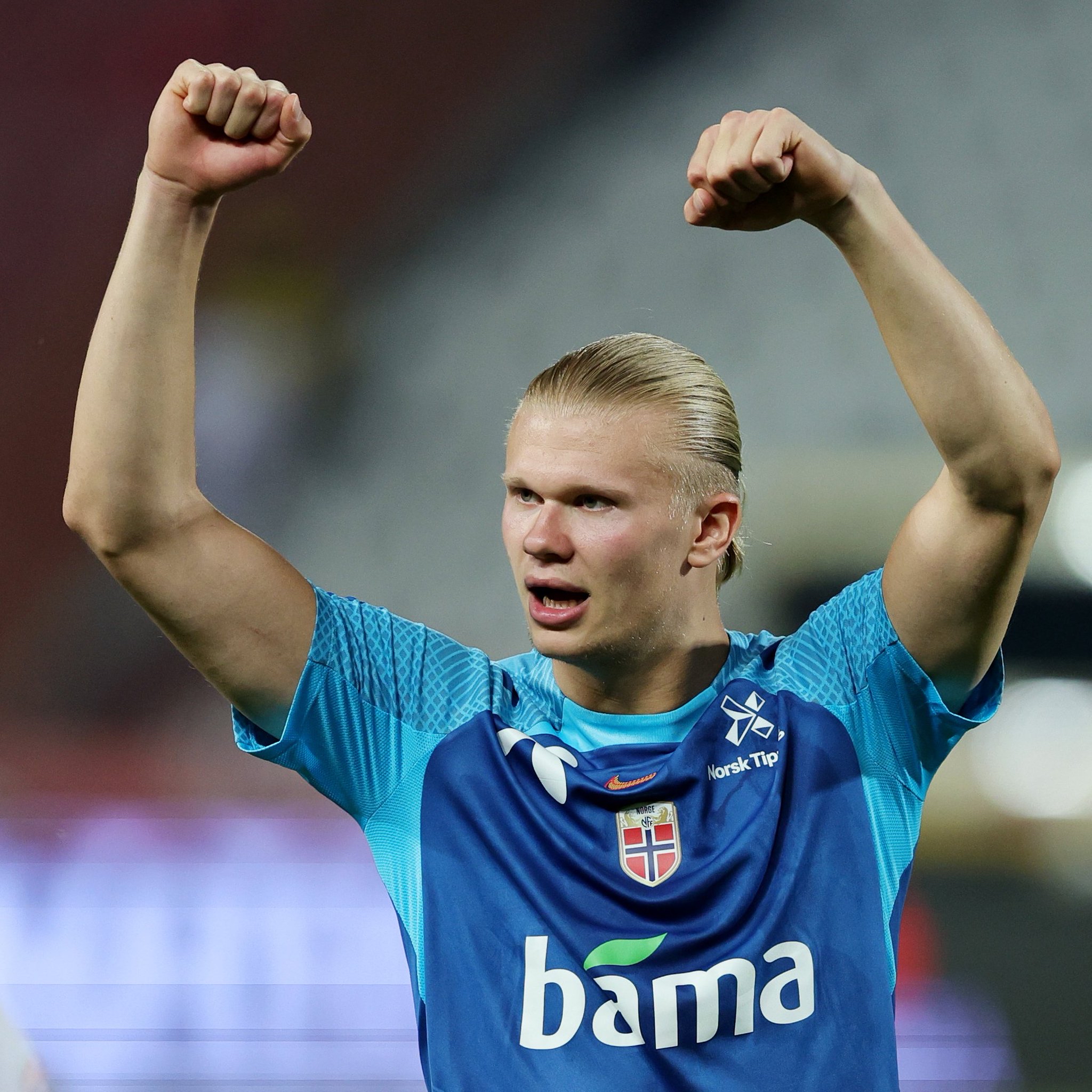 哈兰德新星刷新纪录表现突出,西班牙队前途光明!赛场气氛高涨 哈兰德新星刷新纪录表现突出,西班牙队前途光明!赛场气氛高涨