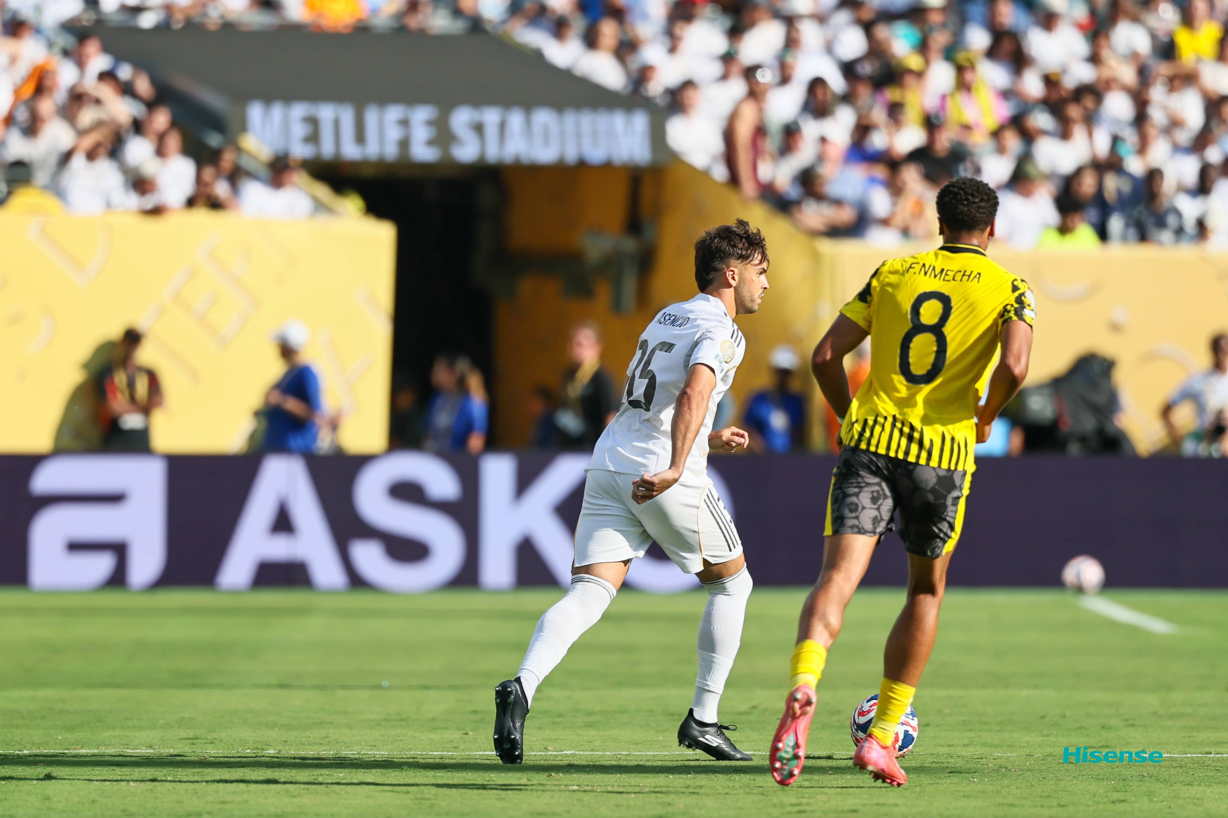 一艘船要沉了船上有八个人