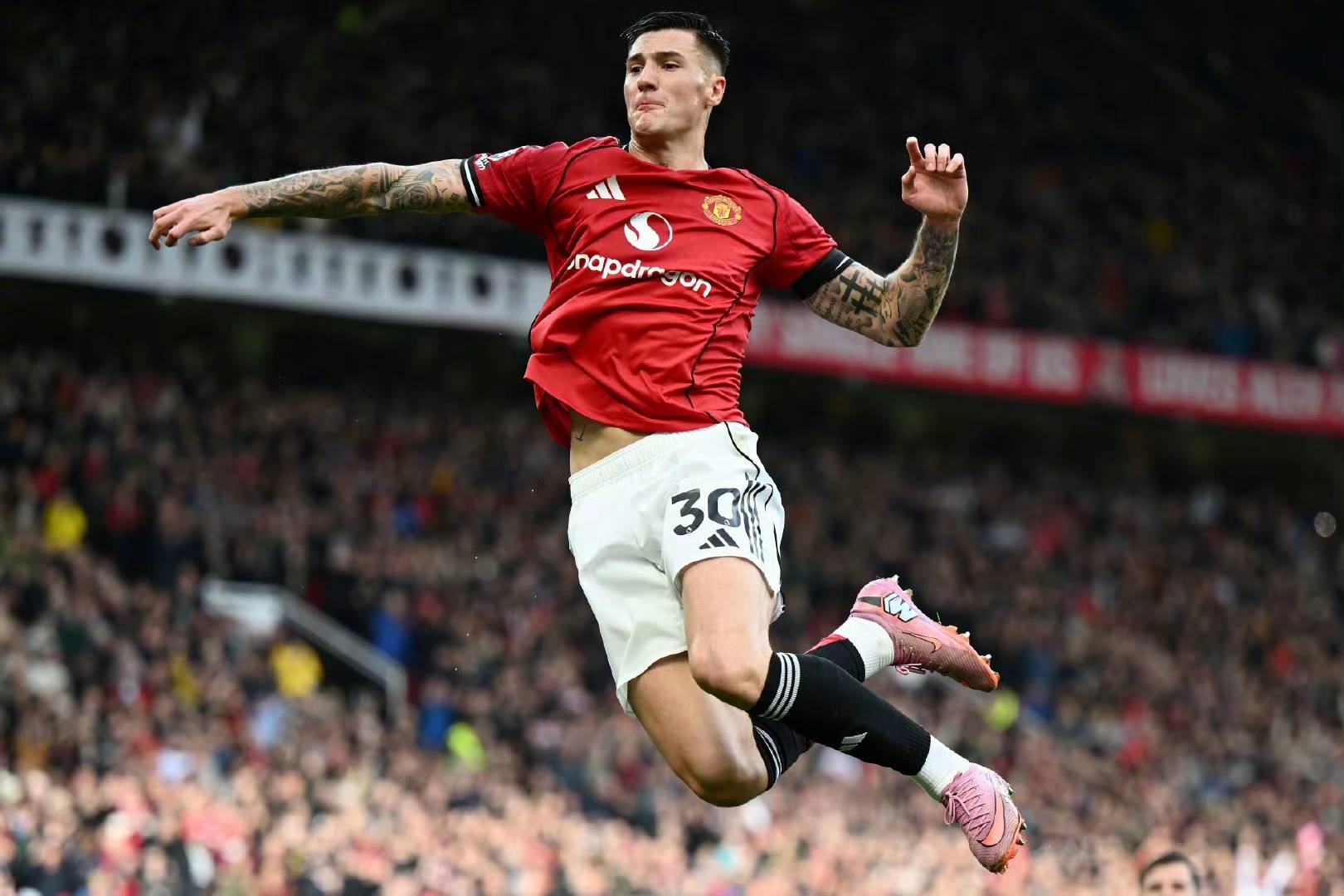 阿森纳训练开放日；国际比赛日状态回暖引欢呼；NBA总决赛在即；训练强度明显提升的简单介绍