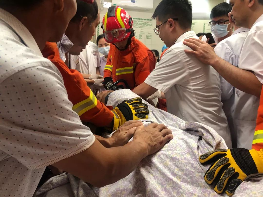 今晚体能课后；塞维利亚伤情更新备战国王杯；更衣室稳定；医务组通报恢复(塞维利亚伤病情况)