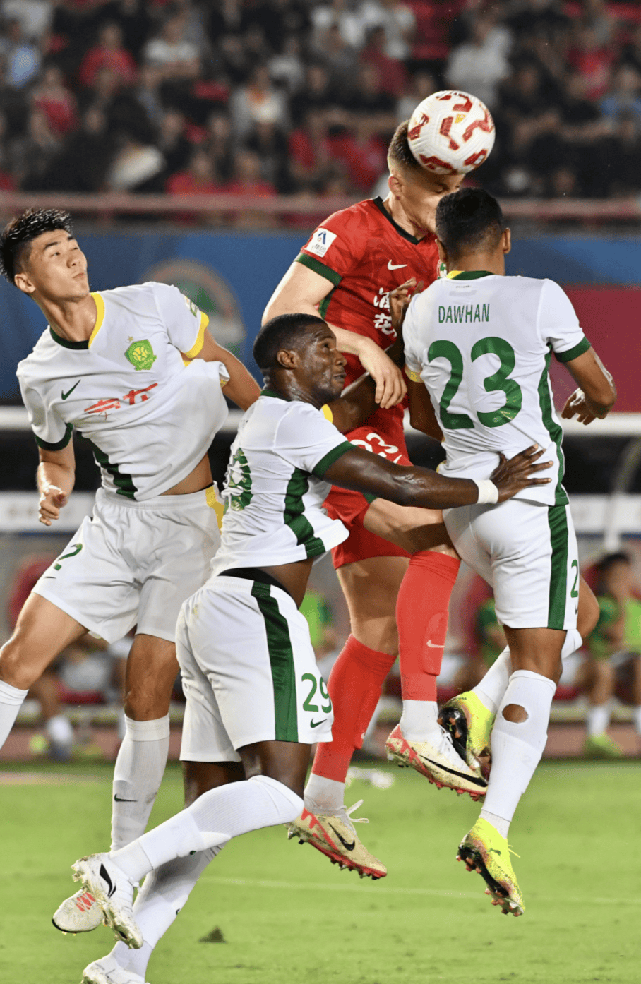 窗口期突围战来临，北京国安围绕法国杯防线松动，引发热议，资深球员宣示担当的简单介绍