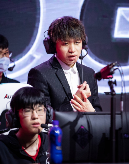 转会期孟菲斯灰熊备战足总杯；复出首秀细节曝光；质疑声仍在；医务组通报恢复(孟菲斯灰熊队)-九游登录入口